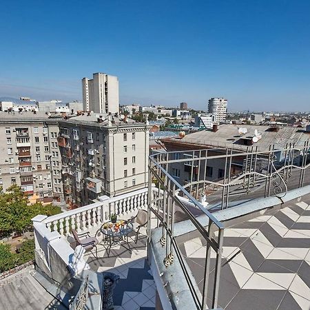 Уникальный Двухуровневый Пентхаус С Террасой Apartment Kharkiv Exterior photo