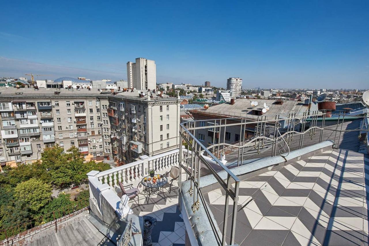 Уникальный Двухуровневый Пентхаус С Террасой Apartment Kharkiv Exterior photo